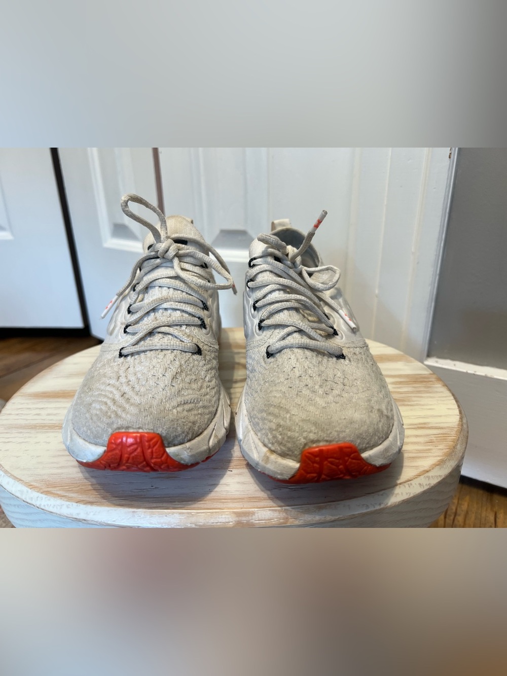 Light Knit Running Sneakers with Orange Soles